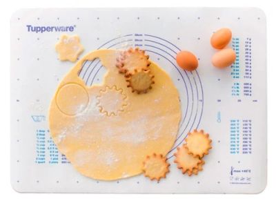 Лот: 3802564. Фото: 1. Подложка для теста Tupperware. Столовые приборы, ножи