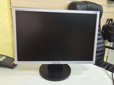 Лот: 10729651. Фото: 1. 19 дюймовый ЖК- монитор Samsung... ЖК-мониторы