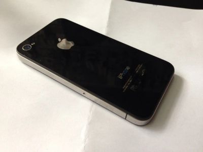 Лот: 8147150. Фото: 1. iPhone 4 читаем описание. Смартфоны