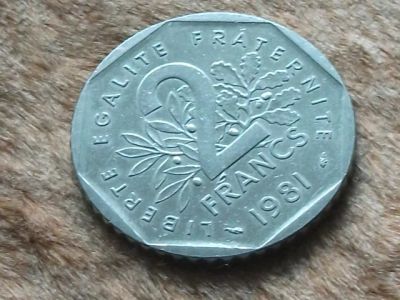 Лот: 11744514. Фото: 1. Монета 2 франк два Франция 1981... Европа