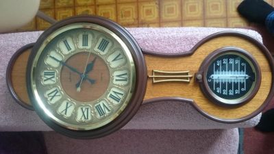 Лот: 10334717. Фото: 1. Часы настенные Маяк кварцевые. Часы настенные, настольные