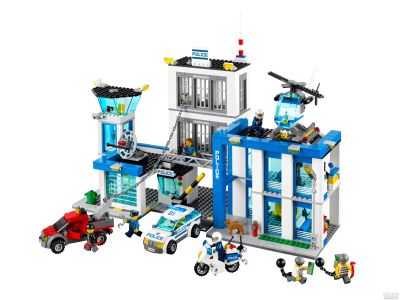 Лот: 18211825. Фото: 1. LEGO CITY 60047 Полицейский участок. Конструкторы