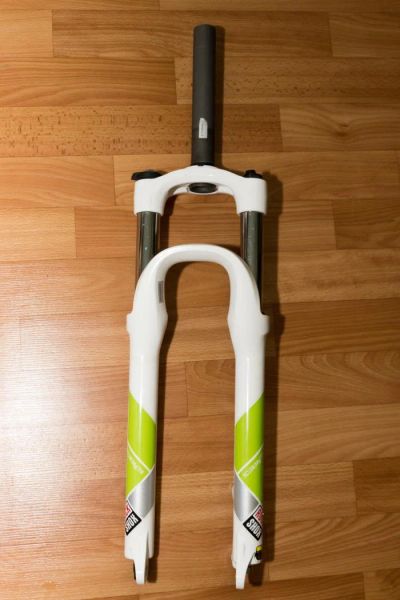 Лот: 3978382. Фото: 1. Вилка Rock Shox xc 28 tk mg 26... Запчасти