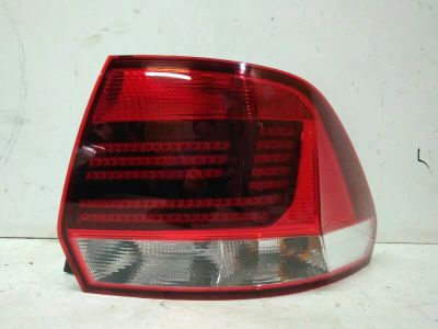 Лот: 15147172. Фото: 1. задняя фара на VW Polo - Правая. Оптика и освещение