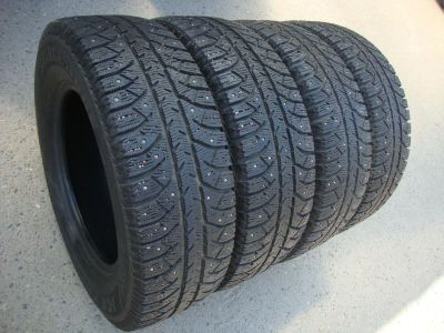 Лот: 11656853. Фото: 1. 205/70/15 Bridgestone ICE Cruiser-7000... Шины