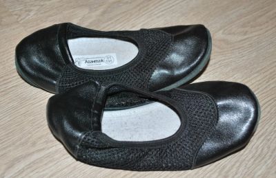 Лот: 4444081. Фото: 1. Балетки черные, новые, р. 31. Туфли
