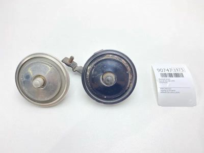 Лот: 23491876. Фото: 1. Звуковой сигнал Audi A8 1998 CH5070105... Кузов