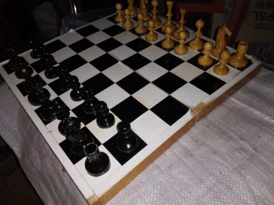 Лот: 16995837. Фото: 1. шахматы....деревянные фигуры... Шахматы, шашки, нарды