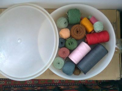 Лот: 2974341. Фото: 1. нитки. Ткани, нитки, пряжа