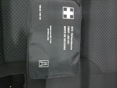 Лот: 15989002. Фото: 1. Аптечка bmw original. Другое (автозапчасти)
