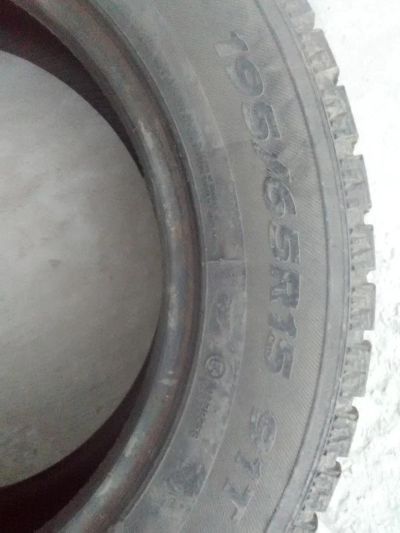 Лот: 10434604. Фото: 1. Шины зимние Hankook б/у продам... Шины