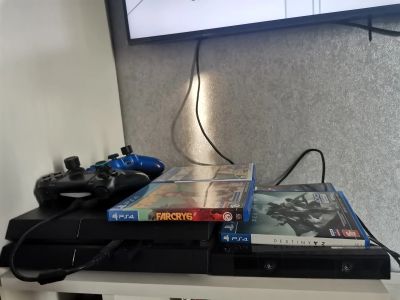 Лот: 20258144. Фото: 1. Playstation 4/Ps4 1tb. Игровые приставки, консоли