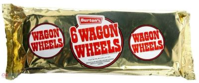 Лот: 12029704. Фото: 1. Бисквит Wagon Wheels с маршмеллоу. Шоколад, конфеты