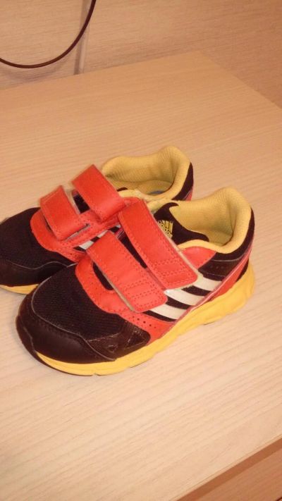 Лот: 10679754. Фото: 1. Продам кроссовки Adidas. Кеды, кроссовки