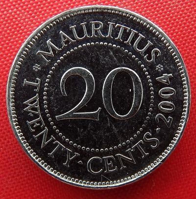 Лот: 3214904. Фото: 1. (№3073-2/LF) 20 центов 2004 (Маврикий... Африка