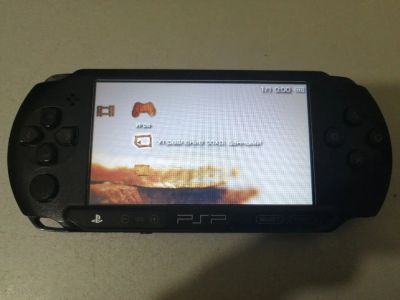 Лот: 16157182. Фото: 1. Портативная игровая консоль PlayStation... Игровые приставки, консоли