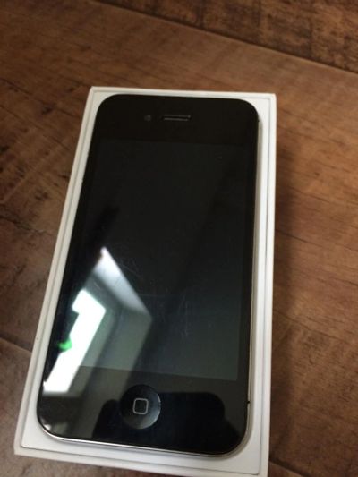 Лот: 8220552. Фото: 1. iPhone 4S 64Gb в хорошем состоянии... Смартфоны