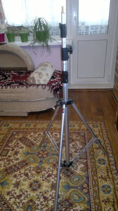 Лот: 9059005. Фото: 1. Стойка manfrotto. Штативы, держатели