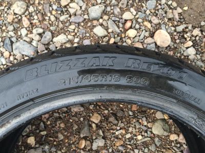 Лот: 8157823. Фото: 1. Bridgestone blizzak revo1. Шины