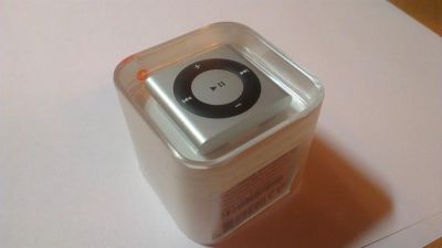Лот: 3539183. Фото: 1. Абсолютно новый iPod shuffle 4... Плееры