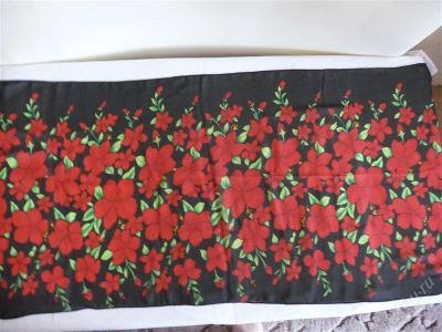Лот: 1742955. Фото: 1. Шарф черный с красными цветами... Другое (женская одежда)