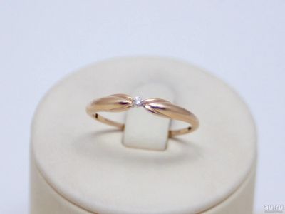 Лот: 13371141. Фото: 1. ЗОЛОТОЕ КОЛЬЦО С БРИЛЛИАНТОМ 1... Кольца, перстни