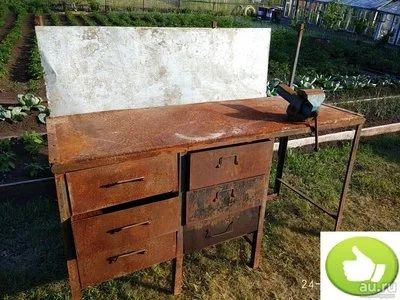 Лот: 9882953. Фото: 1. Верстак + тиски (для гаража... Гаражное, автосервисное оборудование