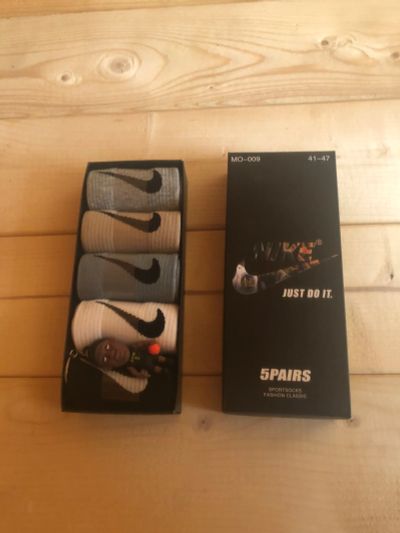Лот: 20216146. Фото: 1. Носки Nike средние мужские в коробке... Носки