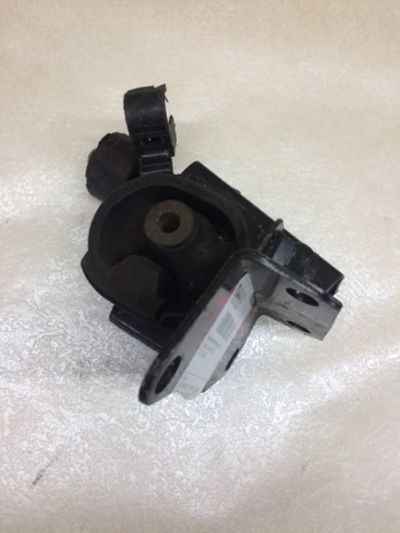 Лот: 21420224. Фото: 1. подушка двигателя Toyota Corolla... Двигатель и элементы двигателя