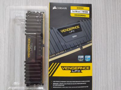 Лот: 17497688. Фото: 1. Модуль памяти Corsair Vengeance... Оперативная память