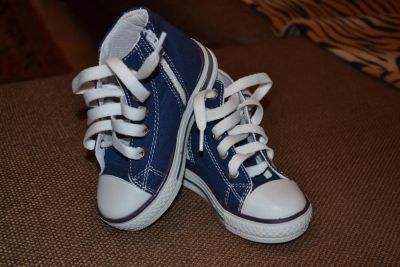 Лот: 4229373. Фото: 1. Детские кеды All Stars. Кеды, кроссовки
