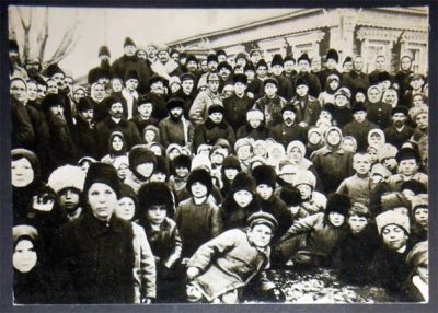 Лот: 6834704. Фото: 1. Открытка Ленин и Крупская в селе... Открытки, конверты