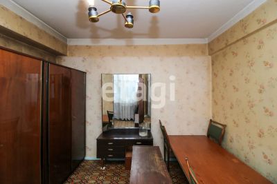 Лот: 20965258. Фото: 1. Продам 4-комн. кв. 59.1 кв.м... Квартиры, студии