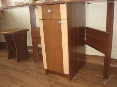 Лот: 1663547. Фото: 1. стол кухонный 4 табурета. Другое (кухонная мебель)