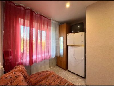 Лот: 25725894. Фото: 1. комната , Красноярск улица Мичурина... Квартиры, студии