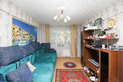 Лот: 20614344. Фото: 1. Продам 4-комн. кв. 59.1 кв.м... Квартиры, студии