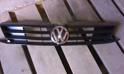 Лот: 5749807. Фото: 1. Решётка радиатора Volkswagen Jetta... Кузов