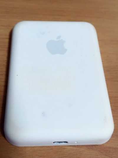 Лот: 25438531. Фото: 1. Powerbank Apple Magsafe. Внешние, портативные аккумуляторы для смартфонов (Power bank)