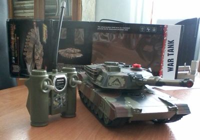 Лот: 4511001. Фото: 1. Радиоуправляемый танковый бой... Военная тема