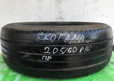 Лот: 13970670. Фото: 1. Шины 205/60 R16 205/60/16 Yokohama... Шины