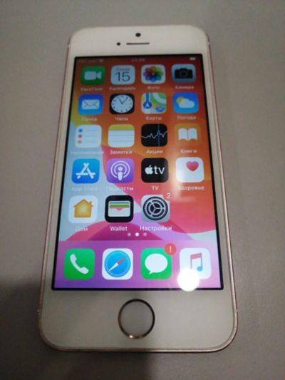 Лот: 16272436. Фото: 1. Смартфон Apple iPhone SE (1407-01... Смартфоны