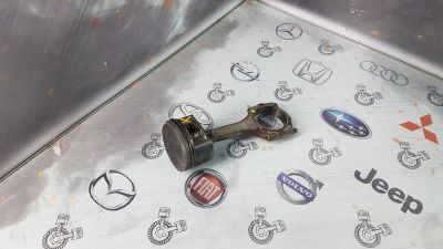 Лот: 23585096. Фото: 1. Шатун Volkswagen Passat ALG 078198401C. Двигатель и элементы двигателя