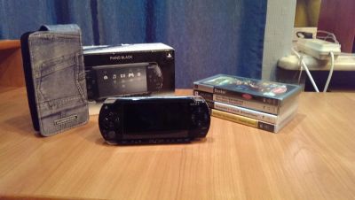 Лот: 3260485. Фото: 1. Sony PSP + игры + чехол + флешка. Игровые приставки, консоли
