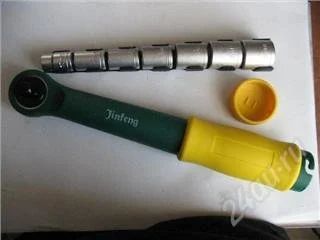 Лот: 70587. Фото: 1. Реверсивный вороток 3\8" ,с пеналом... Ручной инструмент