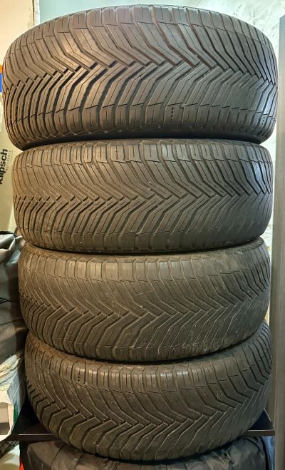 Лот: 23306000. Фото: 1. Michelin CrossClimate 2 215/60... Шины