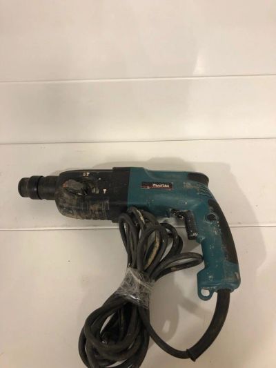 Лот: 13160944. Фото: 1. Перфоратор makita hr 2450 (1801-11... Электроинструмент