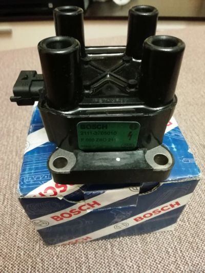 Лот: 13527610. Фото: 1. Катушка зажигания bosch F 000... Электрооборудование
