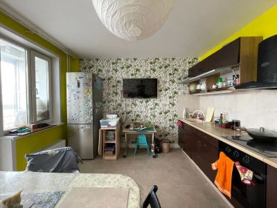 Лот: 25745615. Фото: 1. 3-комн. квартира , Красноярск... Квартиры, студии