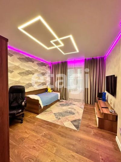 Лот: 20818100. Фото: 1. Продам 3-комн. кв. 81.5 кв.м... Квартиры, студии