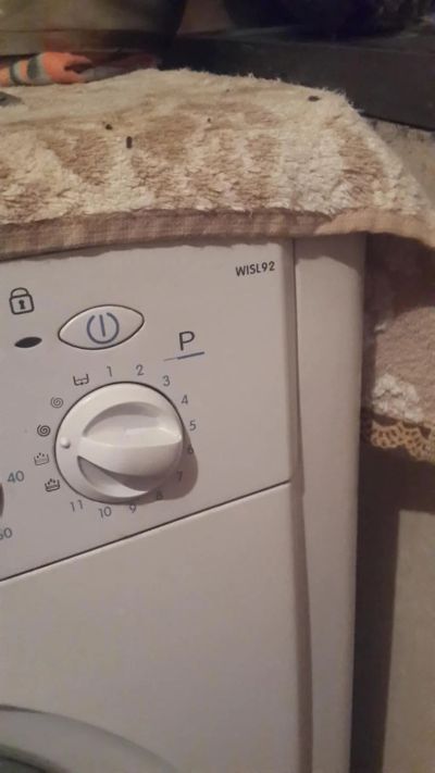 Лот: 6098111. Фото: 1. Стиральная машинка indesit срочно... Стиральные машины